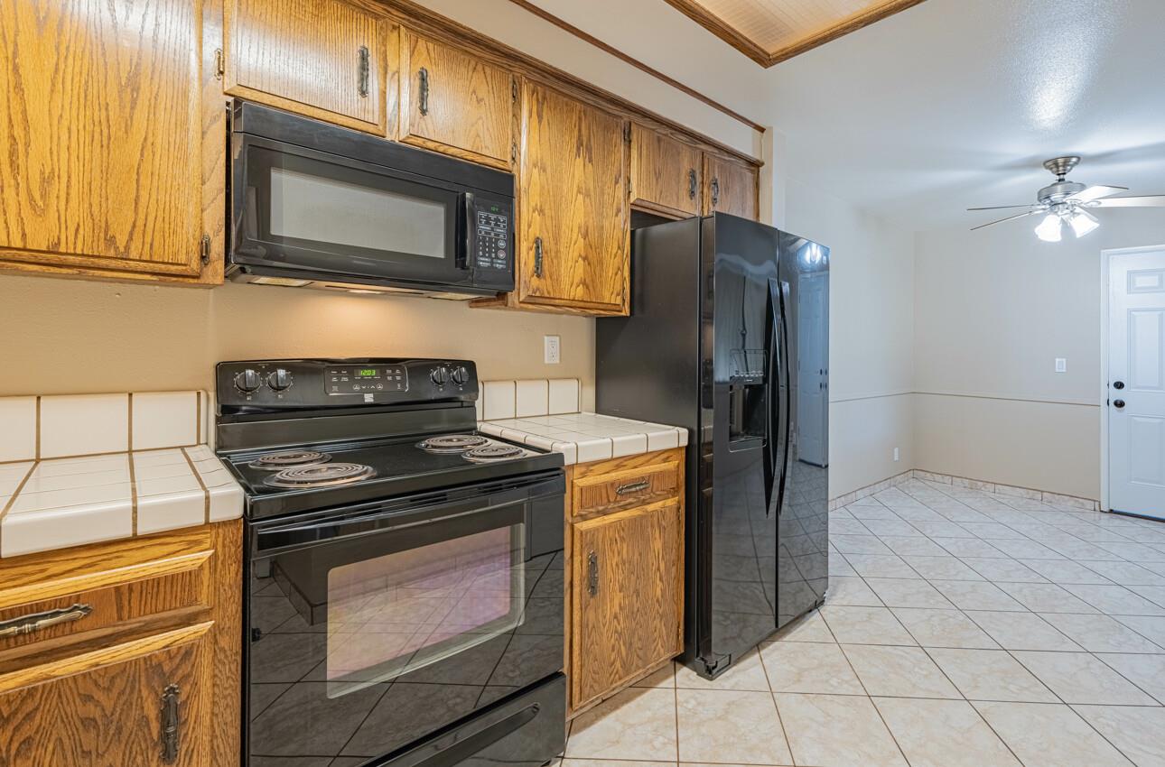 Detail Gallery Image 15 of 32 For 1840 Cherokee Dr #1,  Salinas,  CA 93906 - 2 Beds | 2 Baths