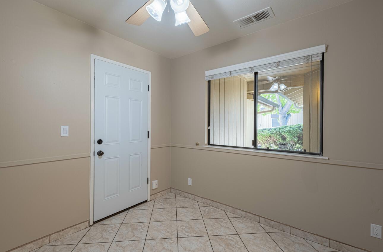 Detail Gallery Image 18 of 32 For 1840 Cherokee Dr #1,  Salinas,  CA 93906 - 2 Beds | 2 Baths