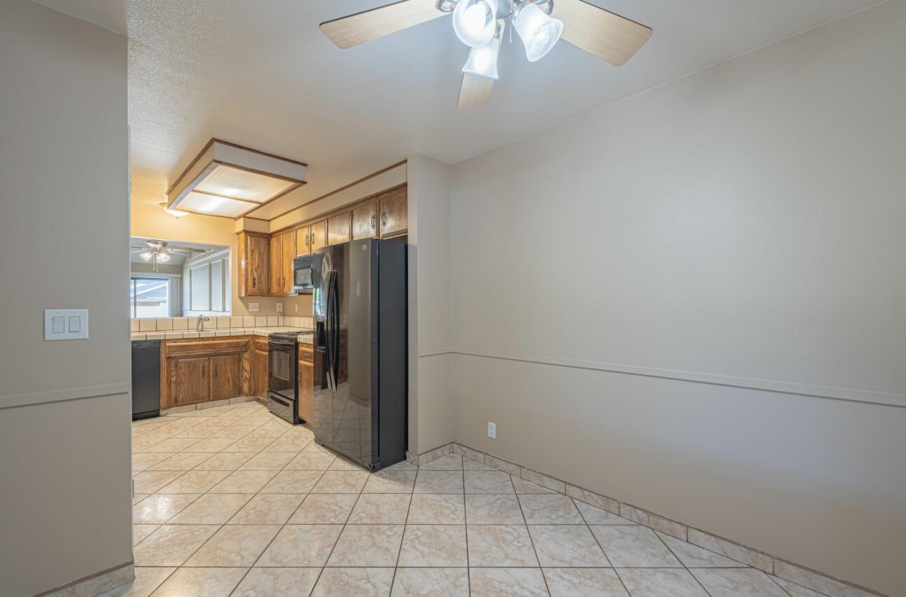 Detail Gallery Image 19 of 32 For 1840 Cherokee Dr #1,  Salinas,  CA 93906 - 2 Beds | 2 Baths