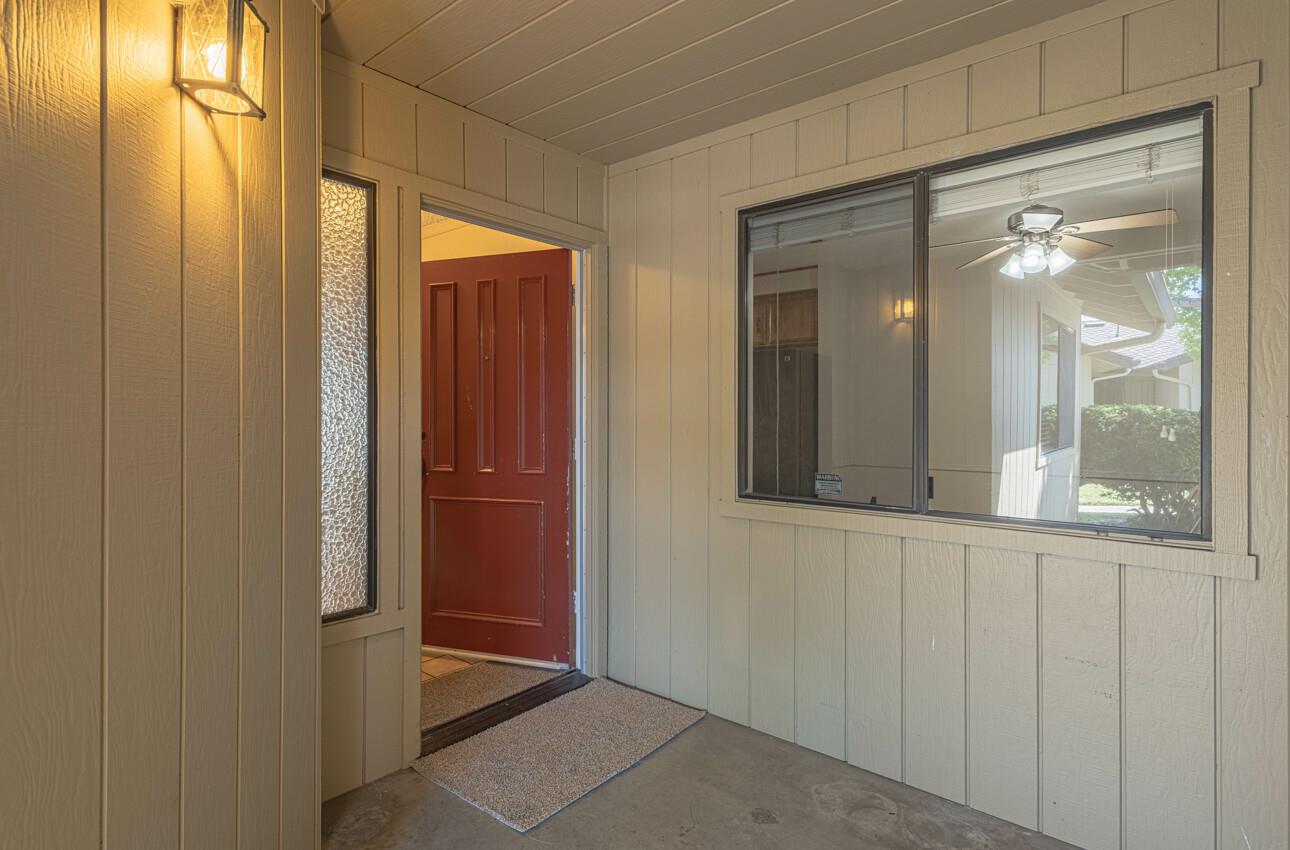 Detail Gallery Image 2 of 32 For 1840 Cherokee Dr #1,  Salinas,  CA 93906 - 2 Beds | 2 Baths