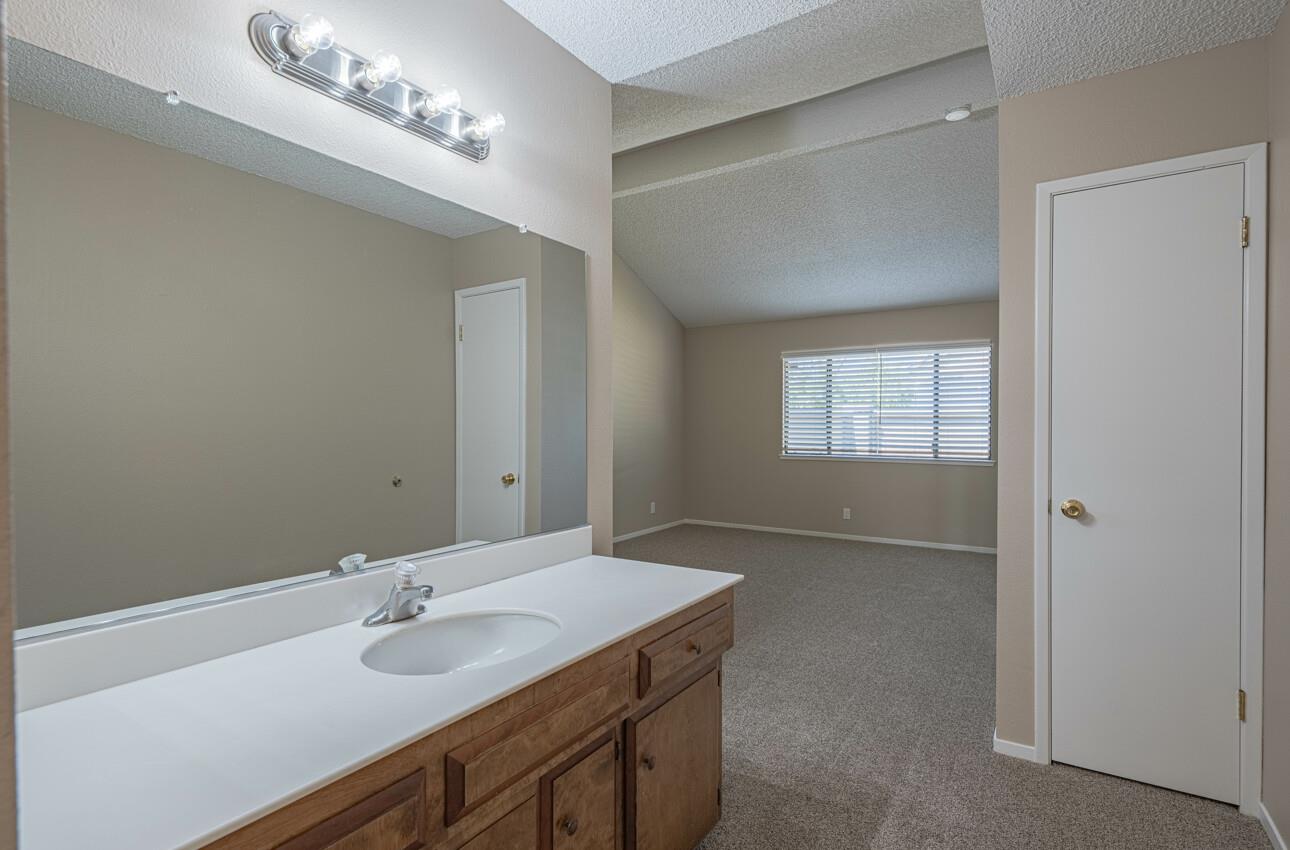 Detail Gallery Image 23 of 32 For 1840 Cherokee Dr #1,  Salinas,  CA 93906 - 2 Beds | 2 Baths