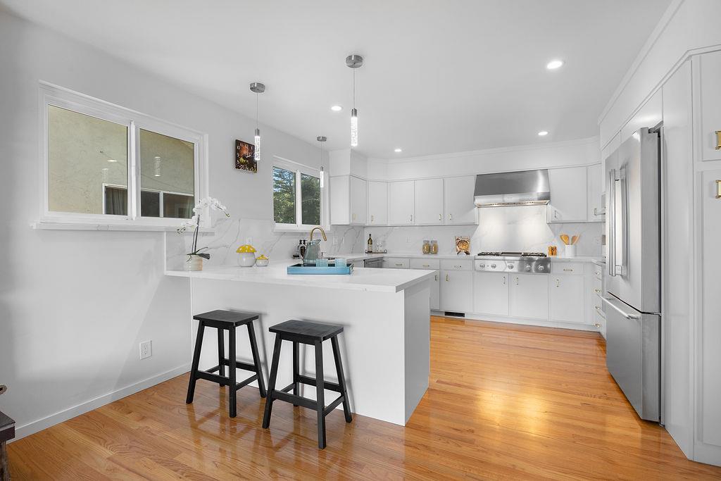 Detail Gallery Image 18 of 61 For 818 Clearfield Dr, Millbrae,  CA 94030 - 5 Beds | 3/1 Baths