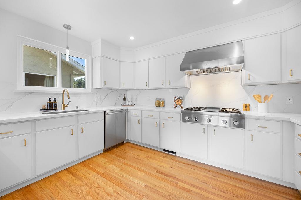 Detail Gallery Image 20 of 61 For 818 Clearfield Dr, Millbrae,  CA 94030 - 5 Beds | 3/1 Baths