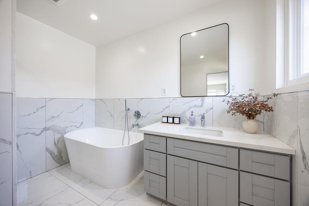 Detail Gallery Image 30 of 61 For 818 Clearfield Dr, Millbrae,  CA 94030 - 5 Beds | 3/1 Baths