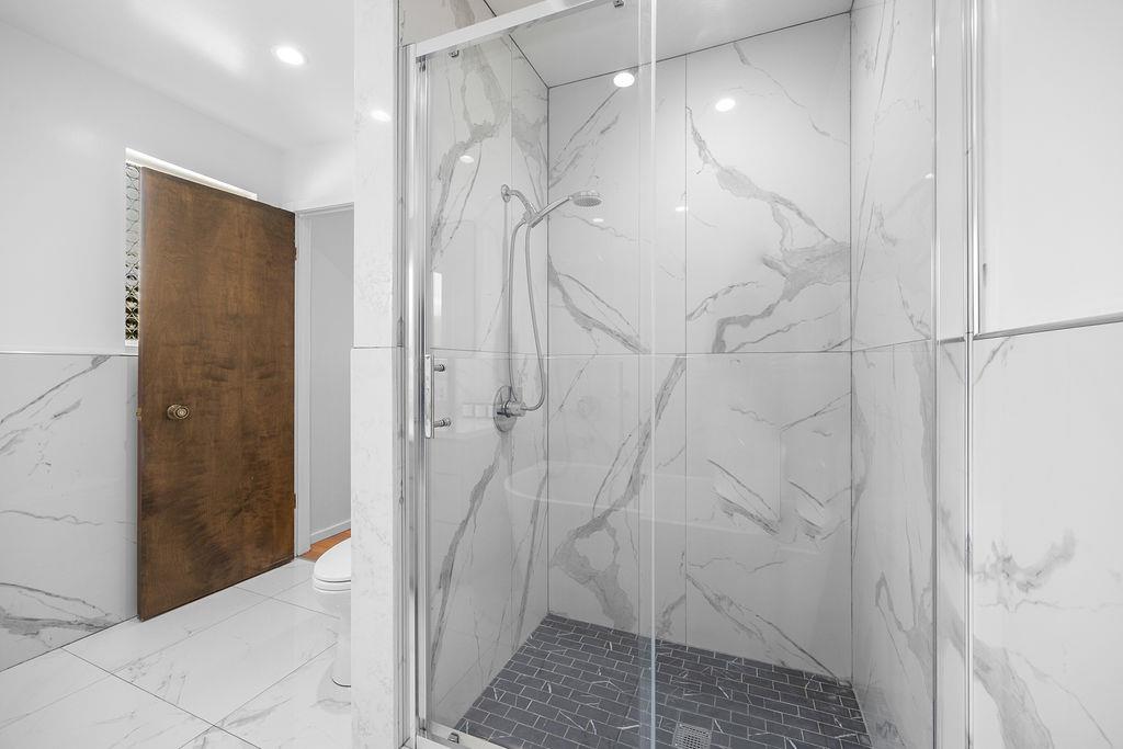 Detail Gallery Image 32 of 61 For 818 Clearfield Dr, Millbrae,  CA 94030 - 5 Beds | 3/1 Baths