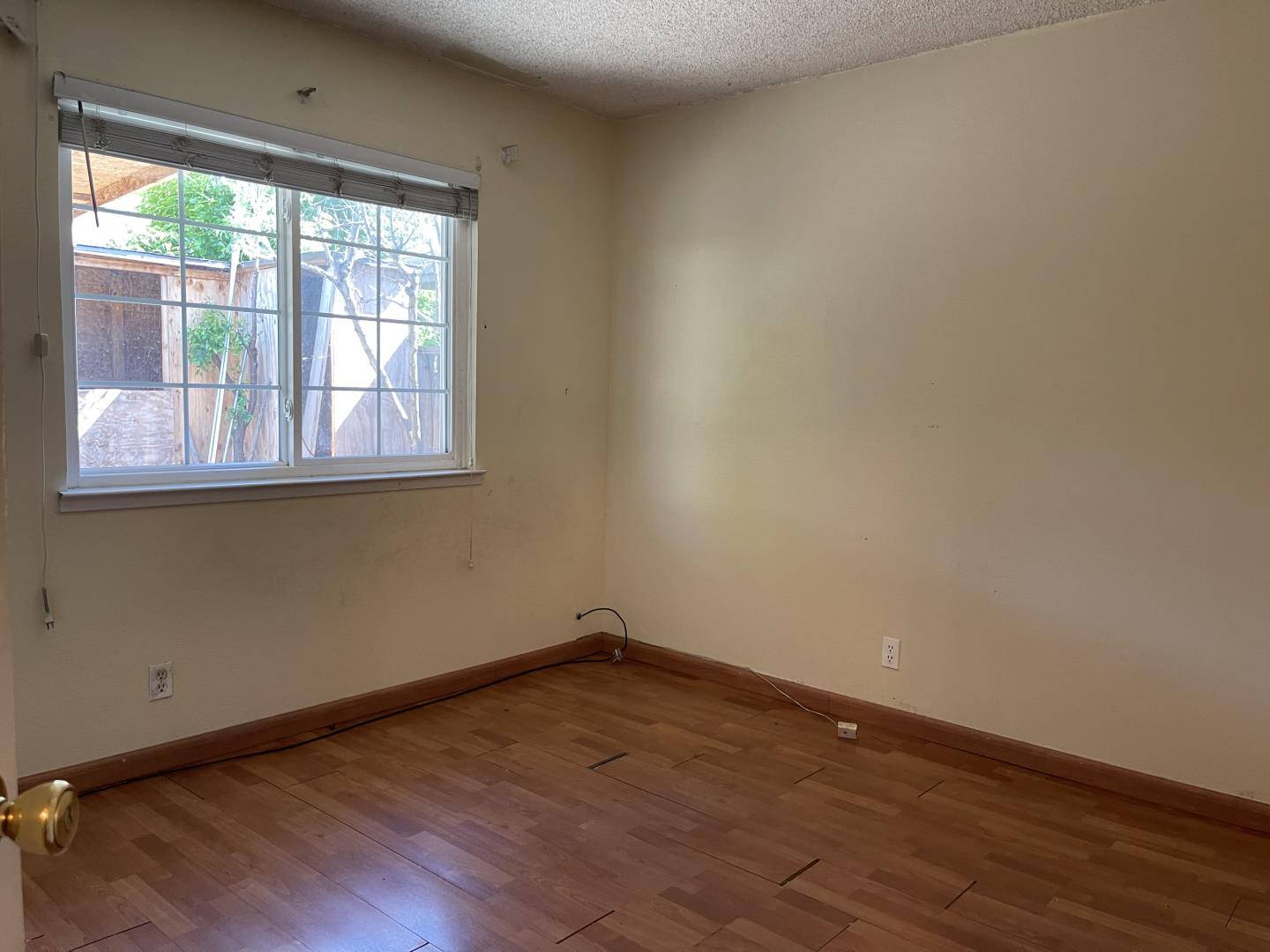 Detail Gallery Image 18 of 30 For 1826 Perrone Cir, San Jose,  CA 95116 - 3 Beds | 2 Baths