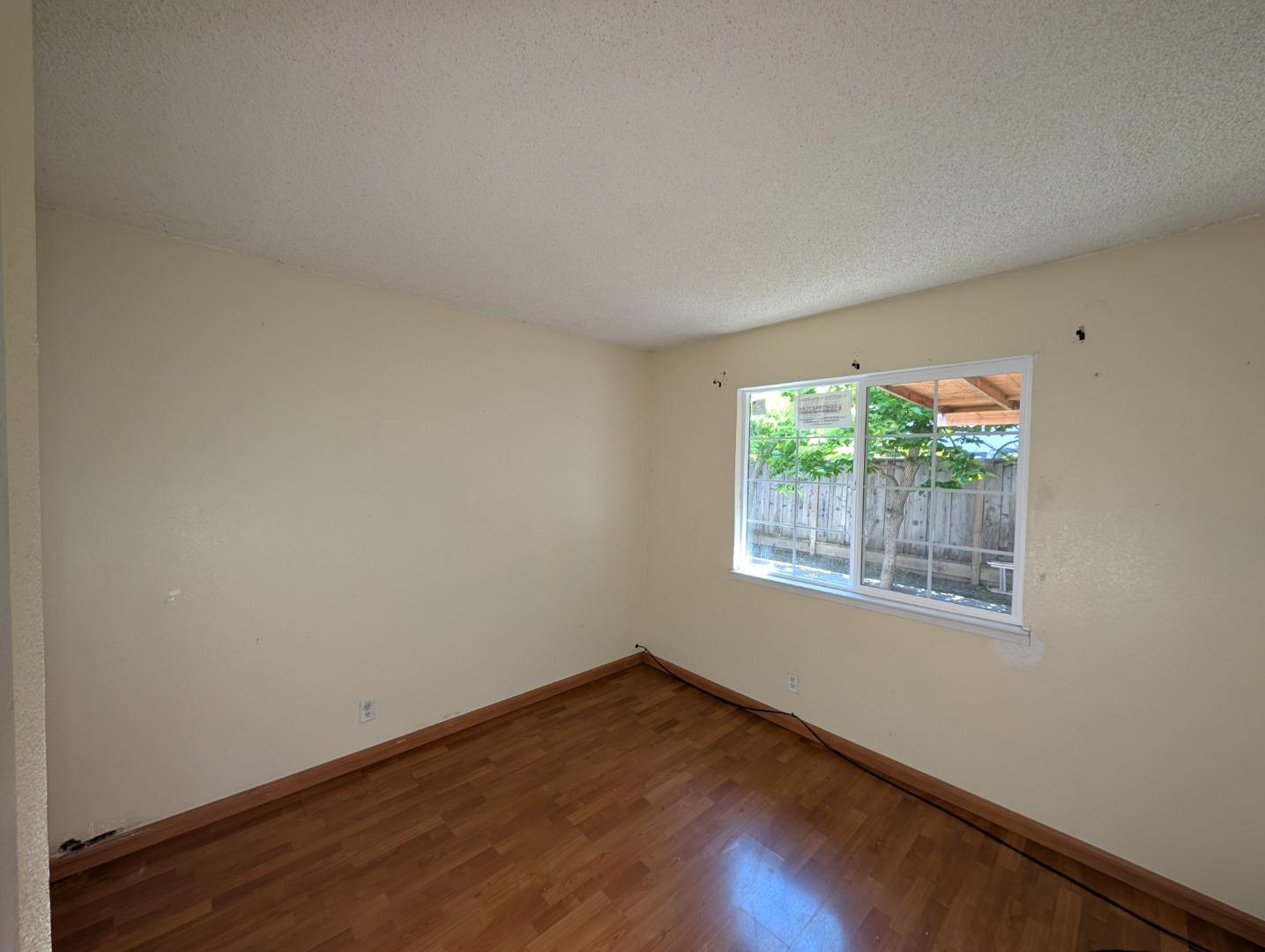 Detail Gallery Image 20 of 30 For 1826 Perrone Cir, San Jose,  CA 95116 - 3 Beds | 2 Baths