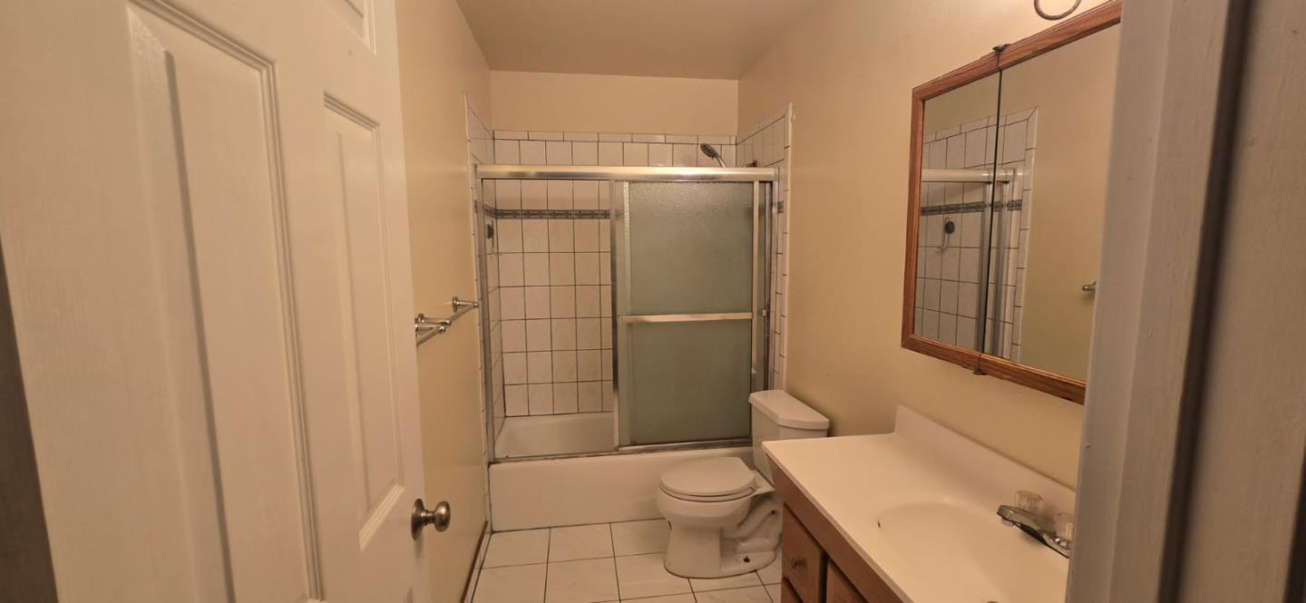 Detail Gallery Image 21 of 30 For 1826 Perrone Cir, San Jose,  CA 95116 - 3 Beds | 2 Baths