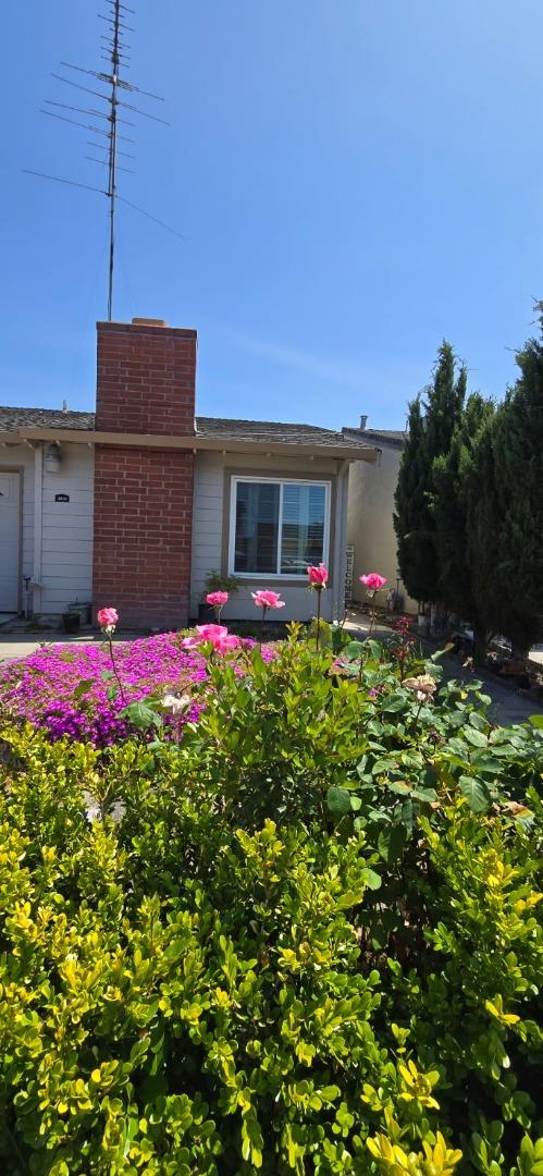 Detail Gallery Image 5 of 30 For 1826 Perrone Cir, San Jose,  CA 95116 - 3 Beds | 2 Baths