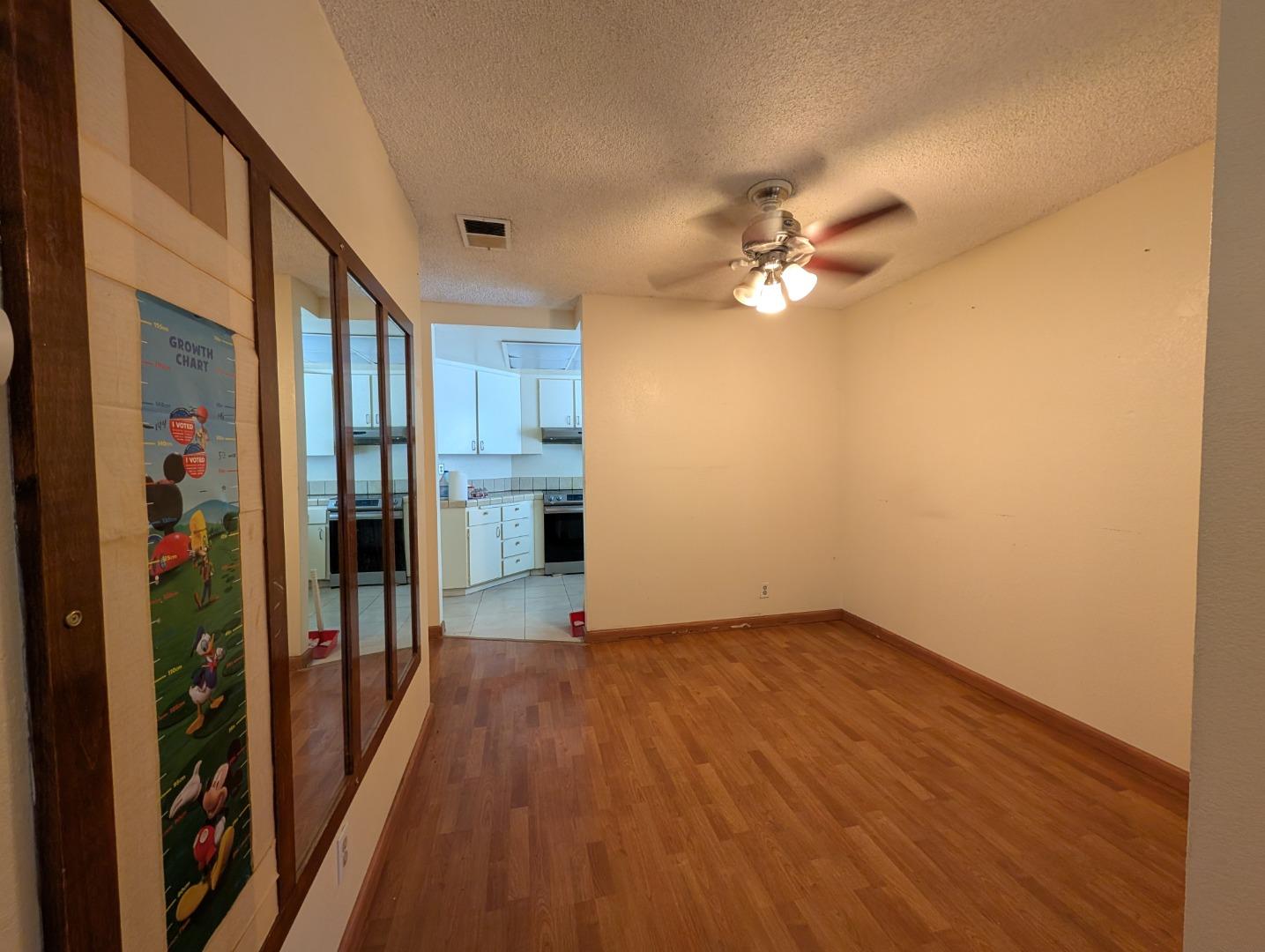 Detail Gallery Image 8 of 30 For 1826 Perrone Cir, San Jose,  CA 95116 - 3 Beds | 2 Baths