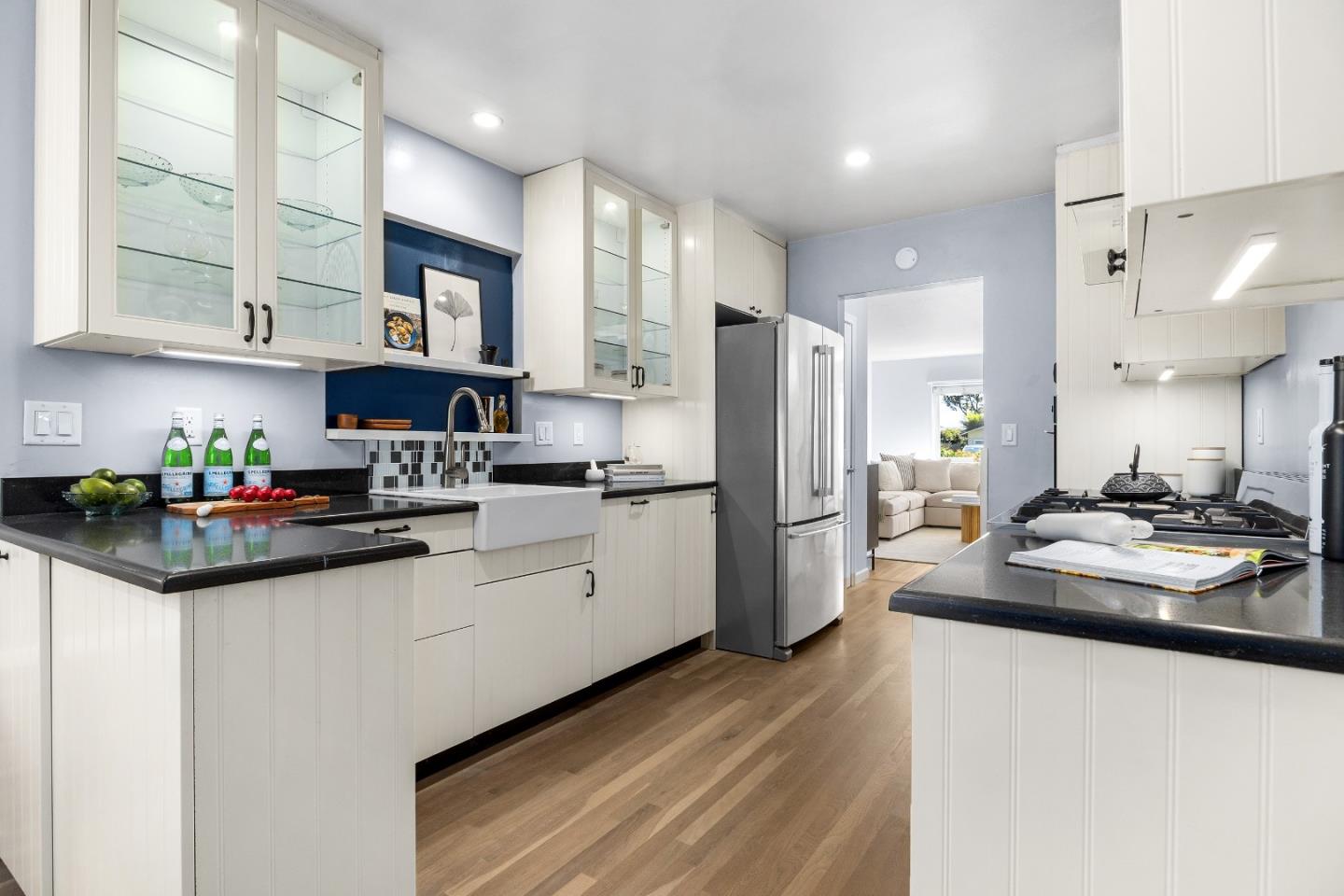 Detail Gallery Image 10 of 31 For 202 Santa Clara Ave, Aptos,  CA 95003 - 2 Beds | 2 Baths