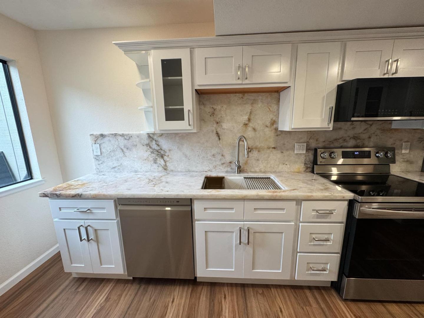 Detail Gallery Image 7 of 35 For 2603 Hambleton Ln, Santa Cruz,  CA 95065 - 2 Beds | 2/1 Baths