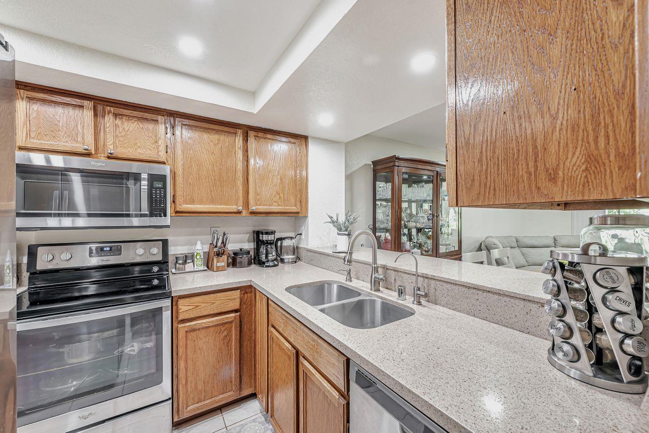 Detail Gallery Image 13 of 40 For 1046 Summerplace Dr, San Jose,  CA 95122 - 1 Beds | 1/1 Baths