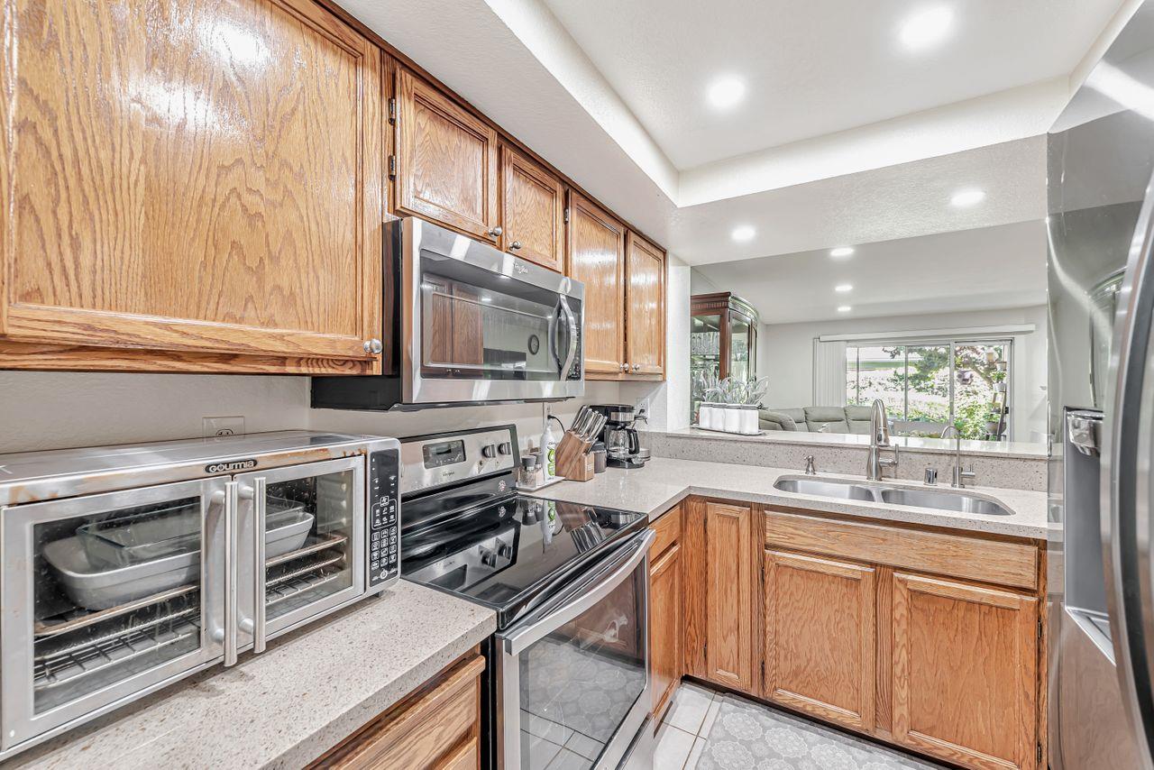 Detail Gallery Image 16 of 40 For 1046 Summerplace Dr, San Jose,  CA 95122 - 1 Beds | 1/1 Baths