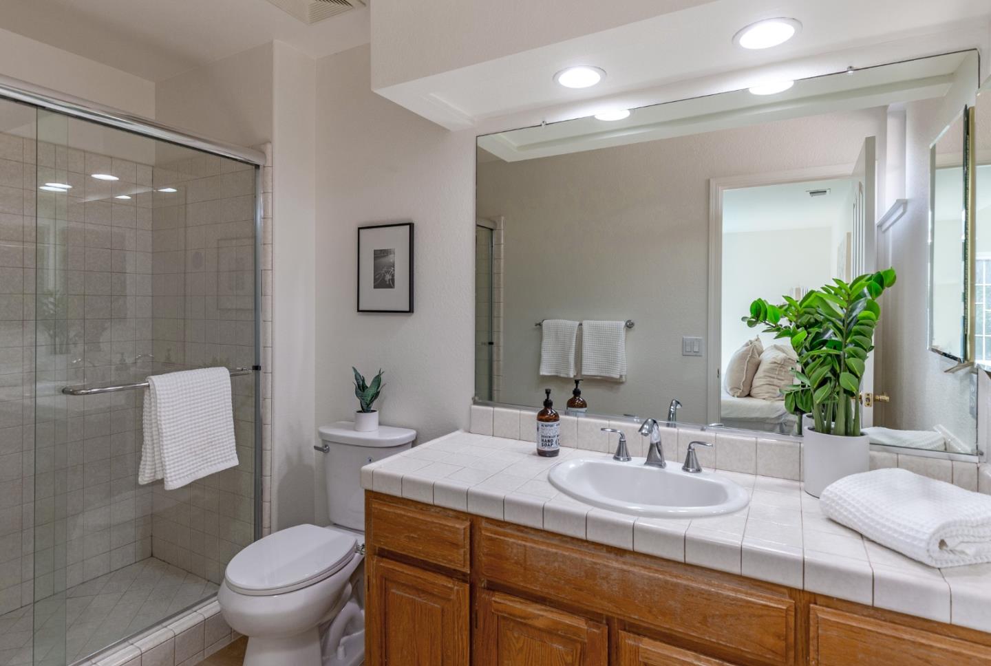 Detail Gallery Image 13 of 23 For 7048 Huntsfield Ct, San Jose,  CA 95120 - 5 Beds | 4 Baths
