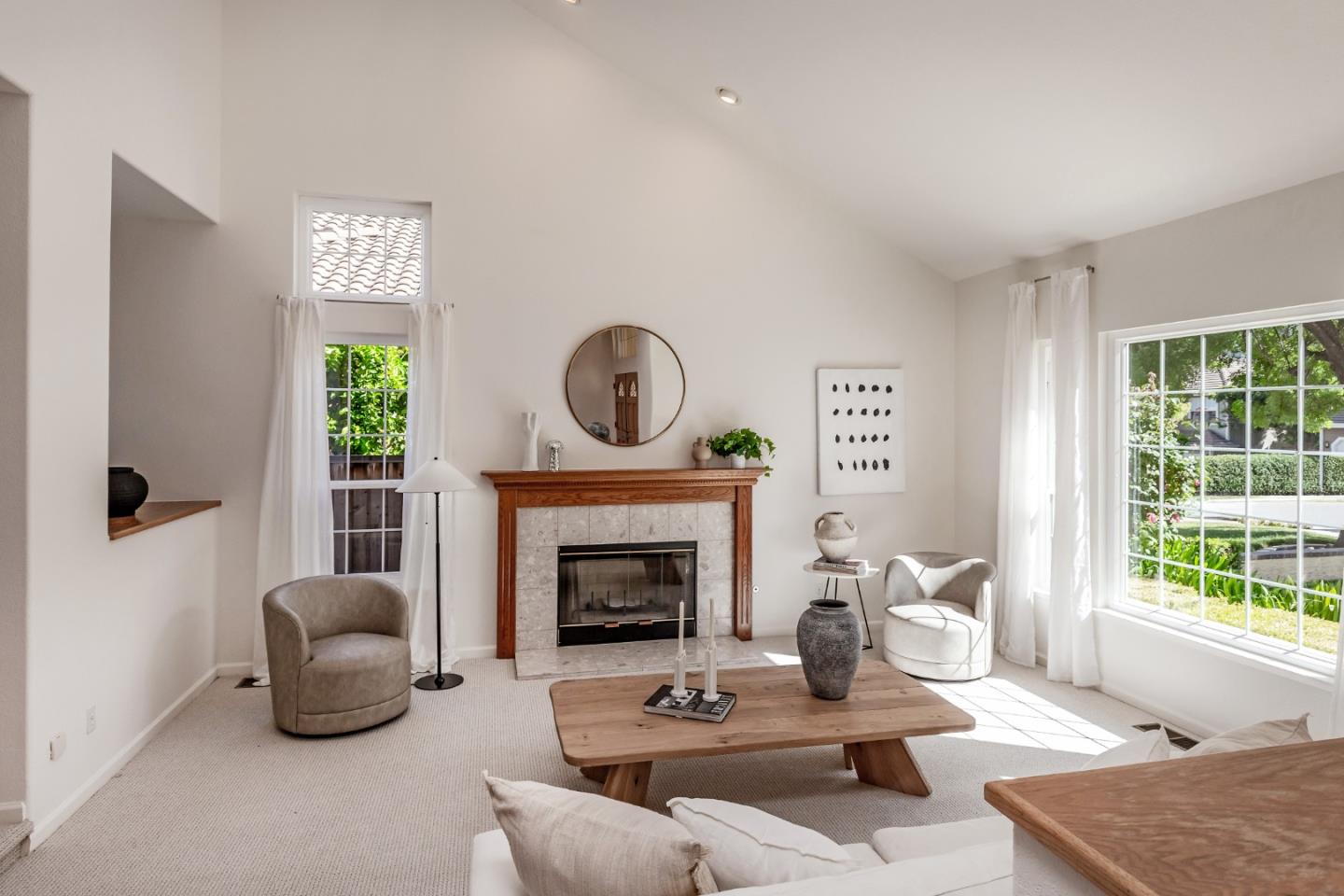 Detail Gallery Image 3 of 23 For 7048 Huntsfield Ct, San Jose,  CA 95120 - 5 Beds | 4 Baths
