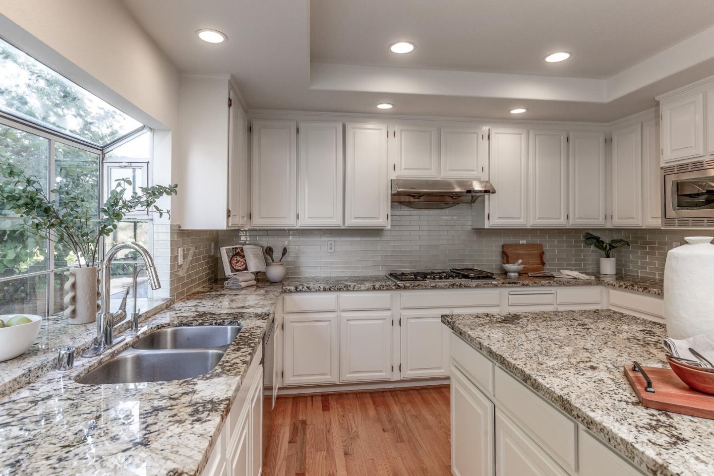 Detail Gallery Image 7 of 23 For 7048 Huntsfield Ct, San Jose,  CA 95120 - 5 Beds | 4 Baths