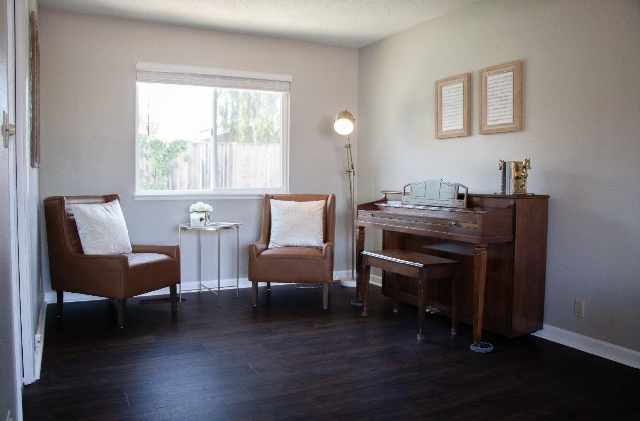 Detail Gallery Image 3 of 17 For 2857 Norcrest Dr, San Jose,  CA 95148 - 5 Beds | 2/1 Baths