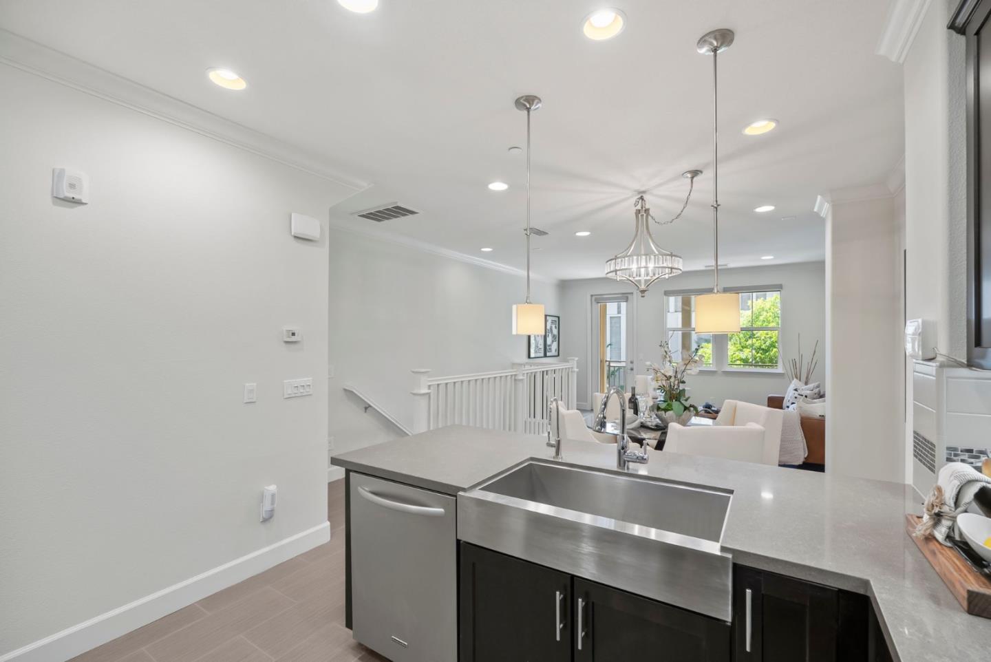 Detail Gallery Image 16 of 51 For 483 Rialto, San Jose,  CA 95128 - 3 Beds | 4 Baths