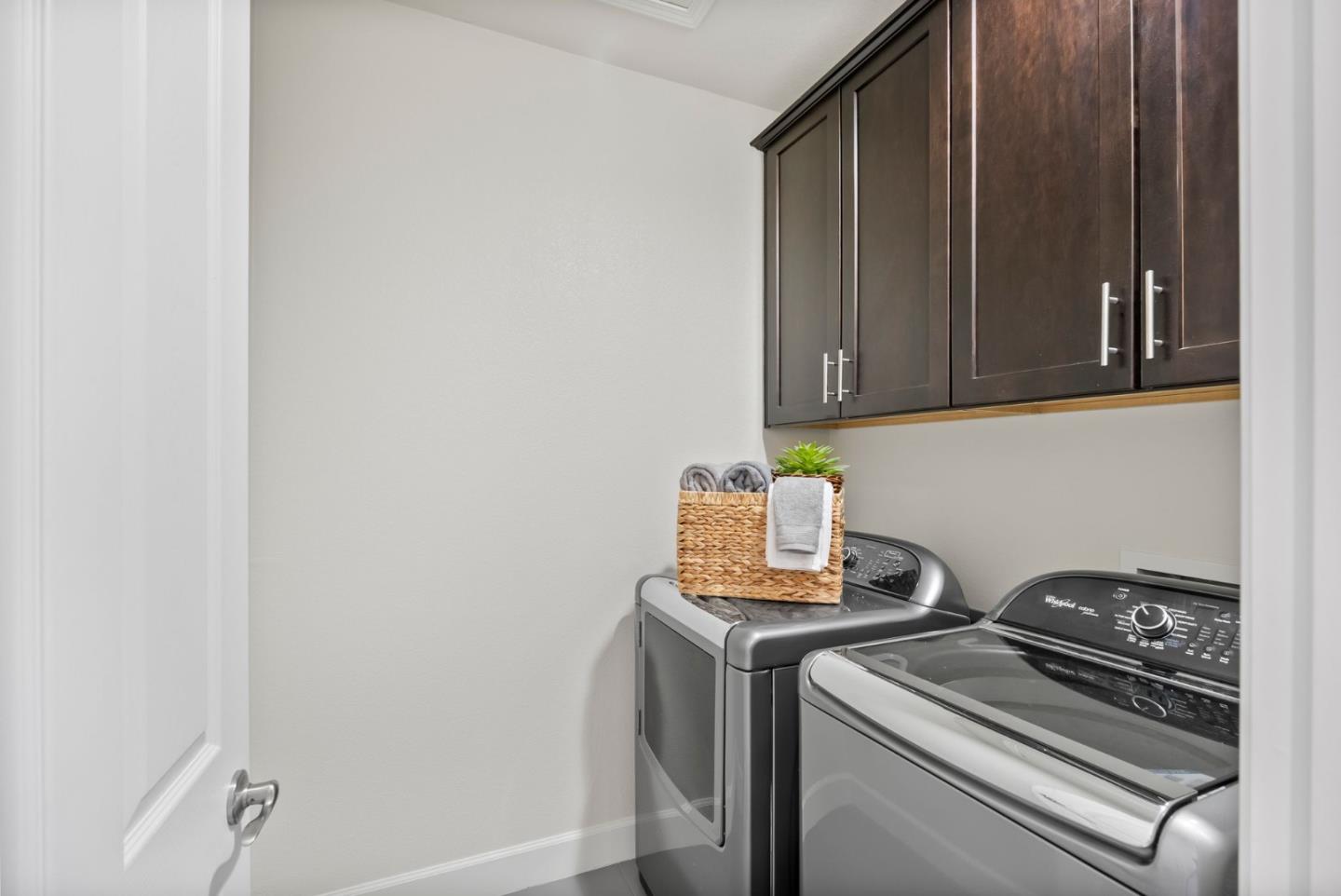 Detail Gallery Image 22 of 51 For 483 Rialto, San Jose,  CA 95128 - 3 Beds | 4 Baths