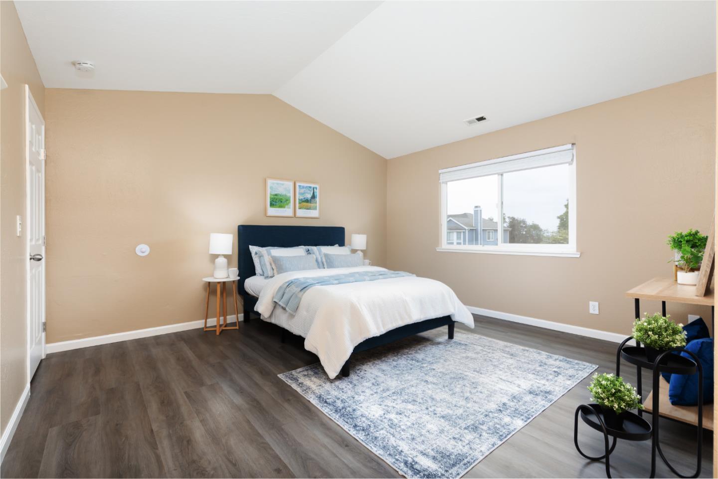 Detail Gallery Image 16 of 41 For 107 Pauline Dr, Watsonville,  CA 95076 - 6 Beds | 2/1 Baths