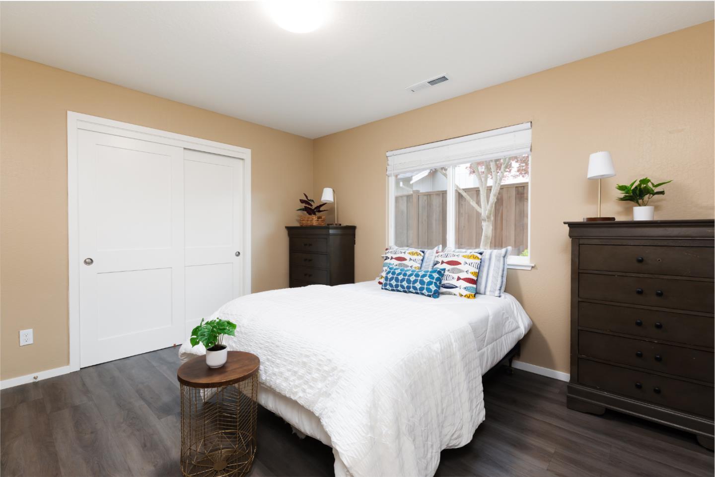 Detail Gallery Image 22 of 41 For 107 Pauline Dr, Watsonville,  CA 95076 - 6 Beds | 2/1 Baths