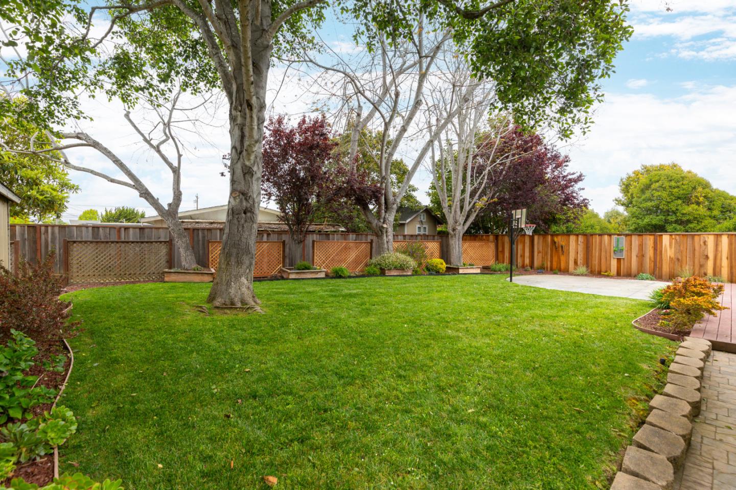 Detail Gallery Image 31 of 41 For 107 Pauline Dr, Watsonville,  CA 95076 - 6 Beds | 2/1 Baths