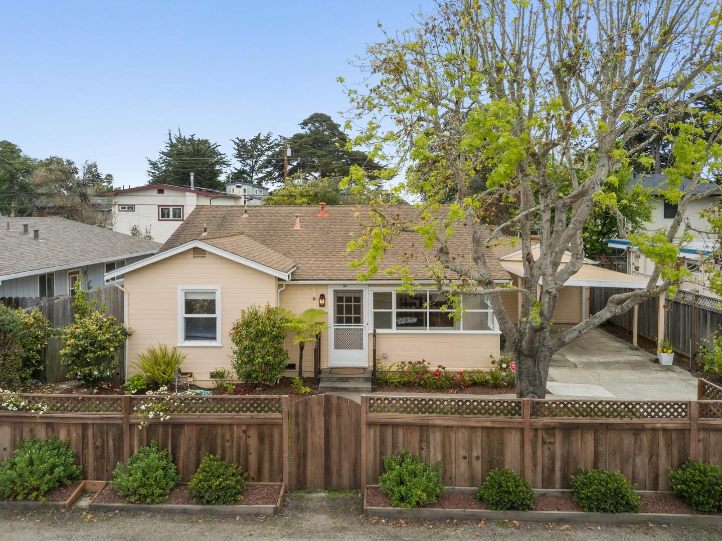 Detail Gallery Image 6 of 42 For 525 Laverne Ave, Aptos,  CA 95003 - 2 Beds | 1 Baths