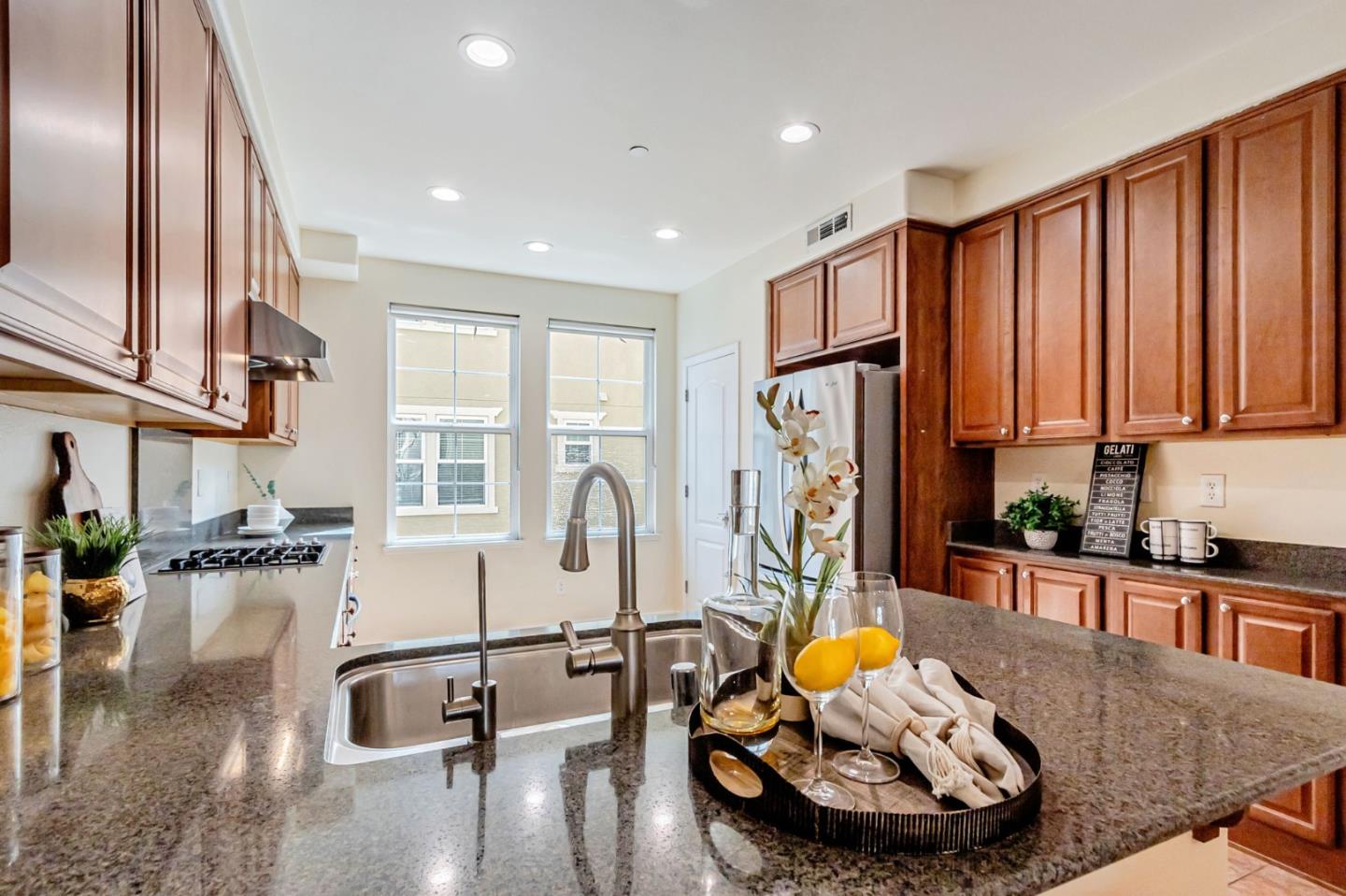 Detail Gallery Image 7 of 22 For 1642 Lorient Ter, San Jose,  CA 95133 - 2 Beds | 2 Baths