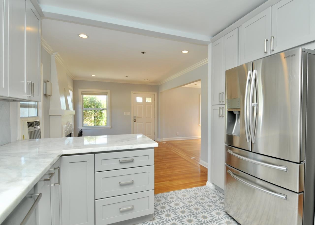 Detail Gallery Image 2 of 17 For 525 9th Ave, San Mateo,  CA 94402 - 3 Beds | 2 Baths