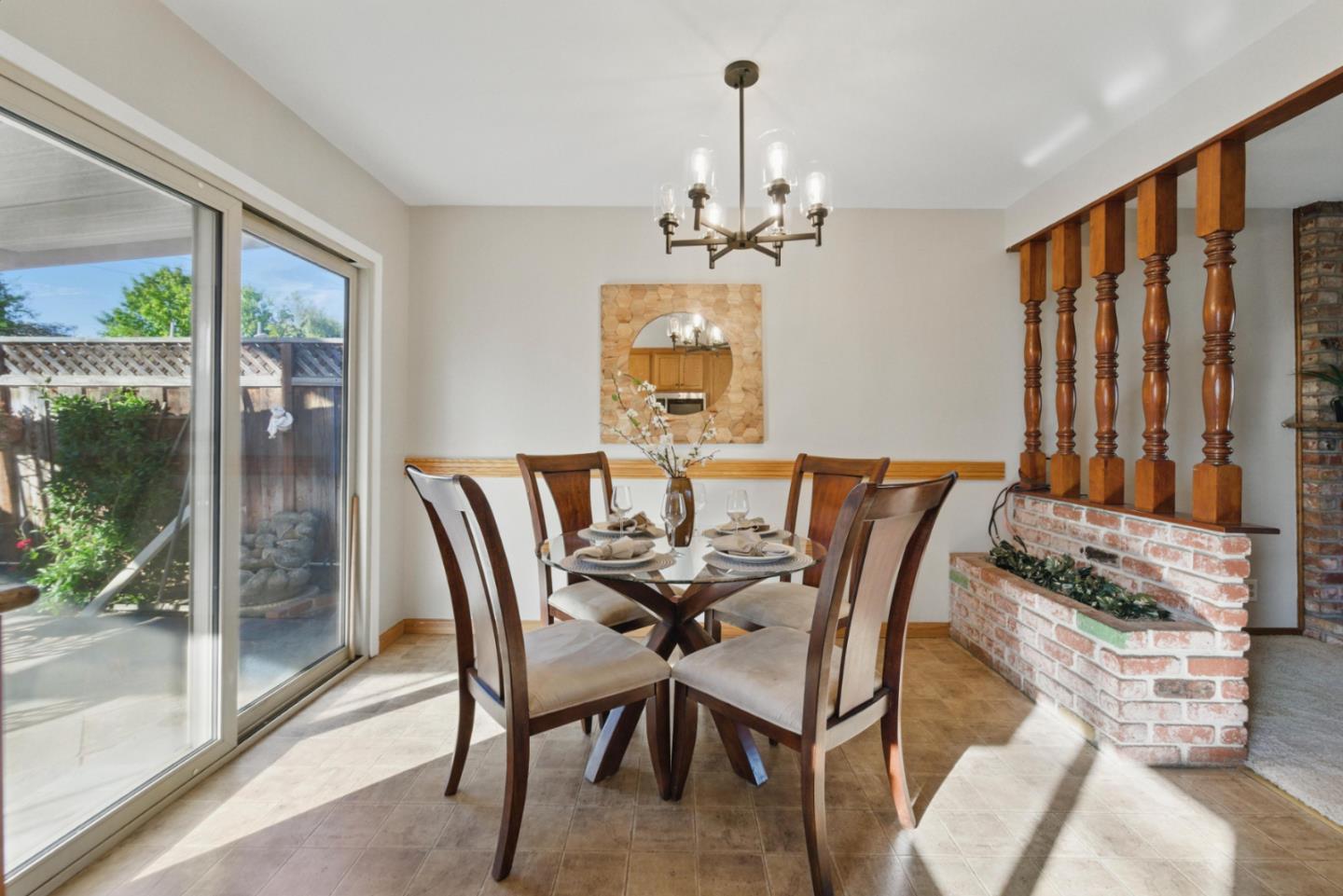 Detail Gallery Image 12 of 35 For 639 Overland Way, San Jose,  CA 95111 - 3 Beds | 2/1 Baths