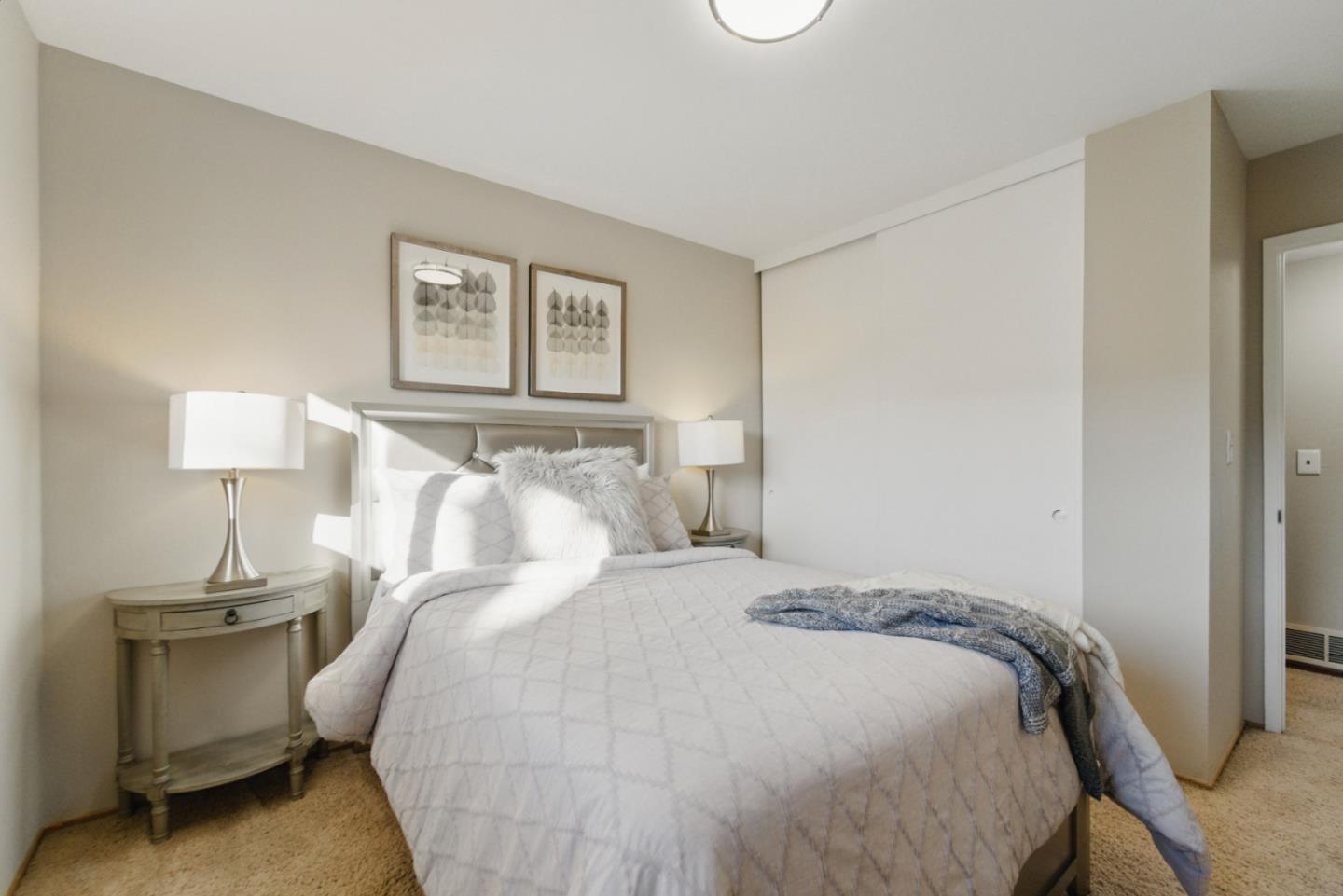 Detail Gallery Image 13 of 35 For 639 Overland Way, San Jose,  CA 95111 - 3 Beds | 2/1 Baths