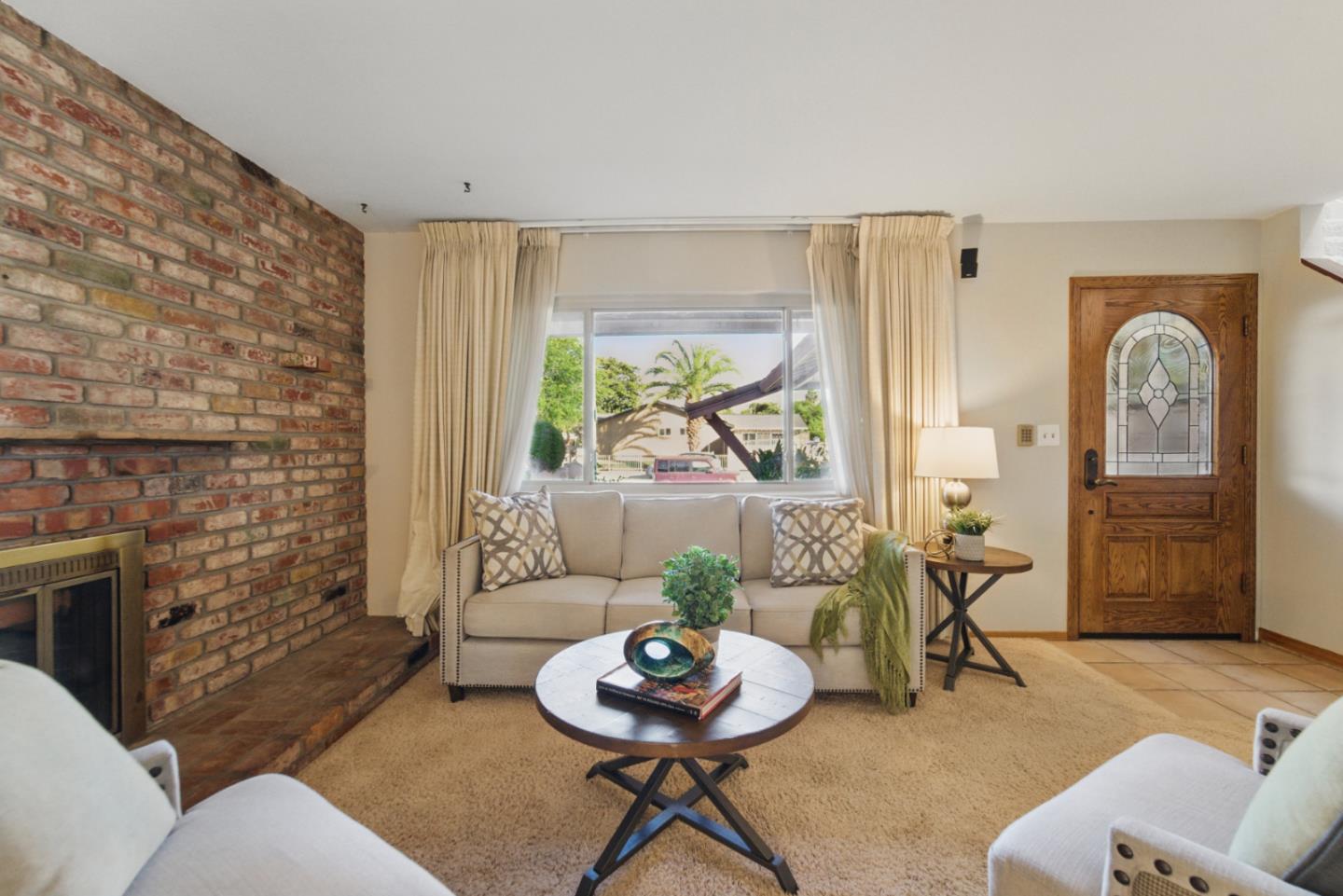 Detail Gallery Image 5 of 35 For 639 Overland Way, San Jose,  CA 95111 - 3 Beds | 2/1 Baths