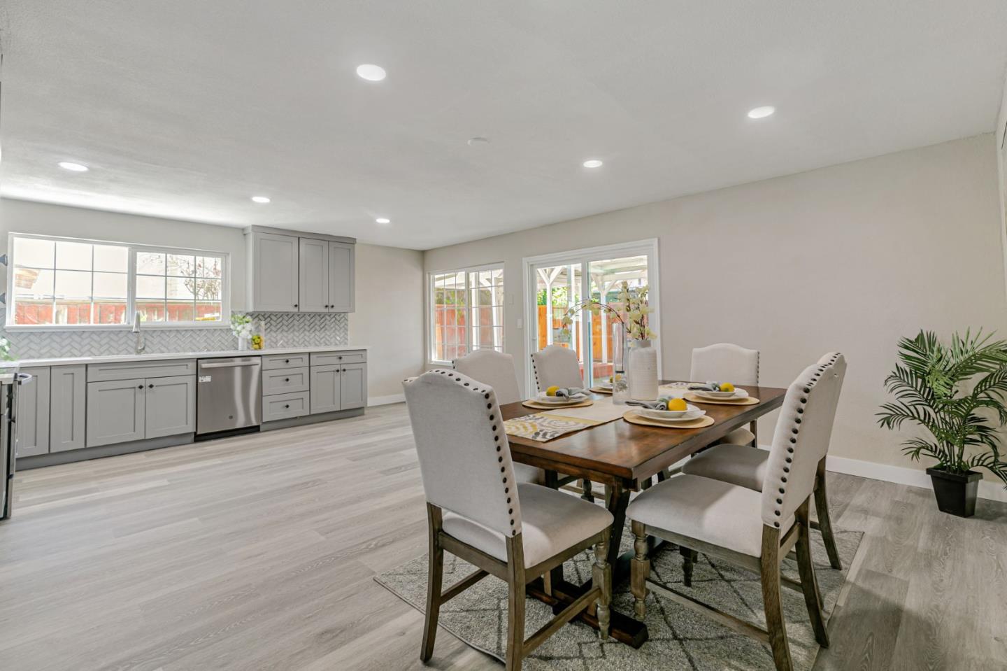 Detail Gallery Image 15 of 47 For 1252 Simonson Court, San Jose,  CA 95121 - 5 Beds | 2 Baths