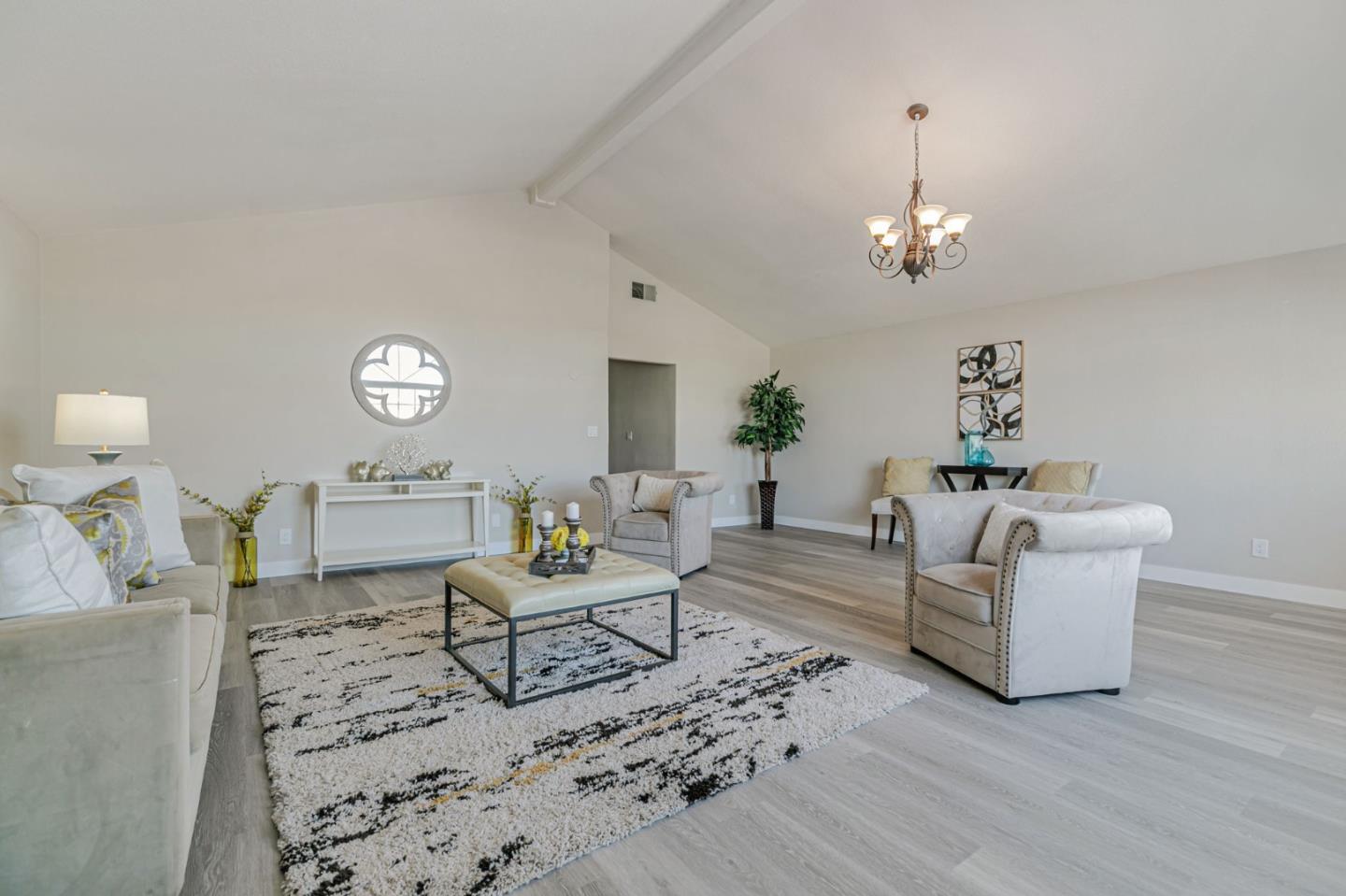Detail Gallery Image 5 of 47 For 1252 Simonson Court, San Jose,  CA 95121 - 5 Beds | 2 Baths