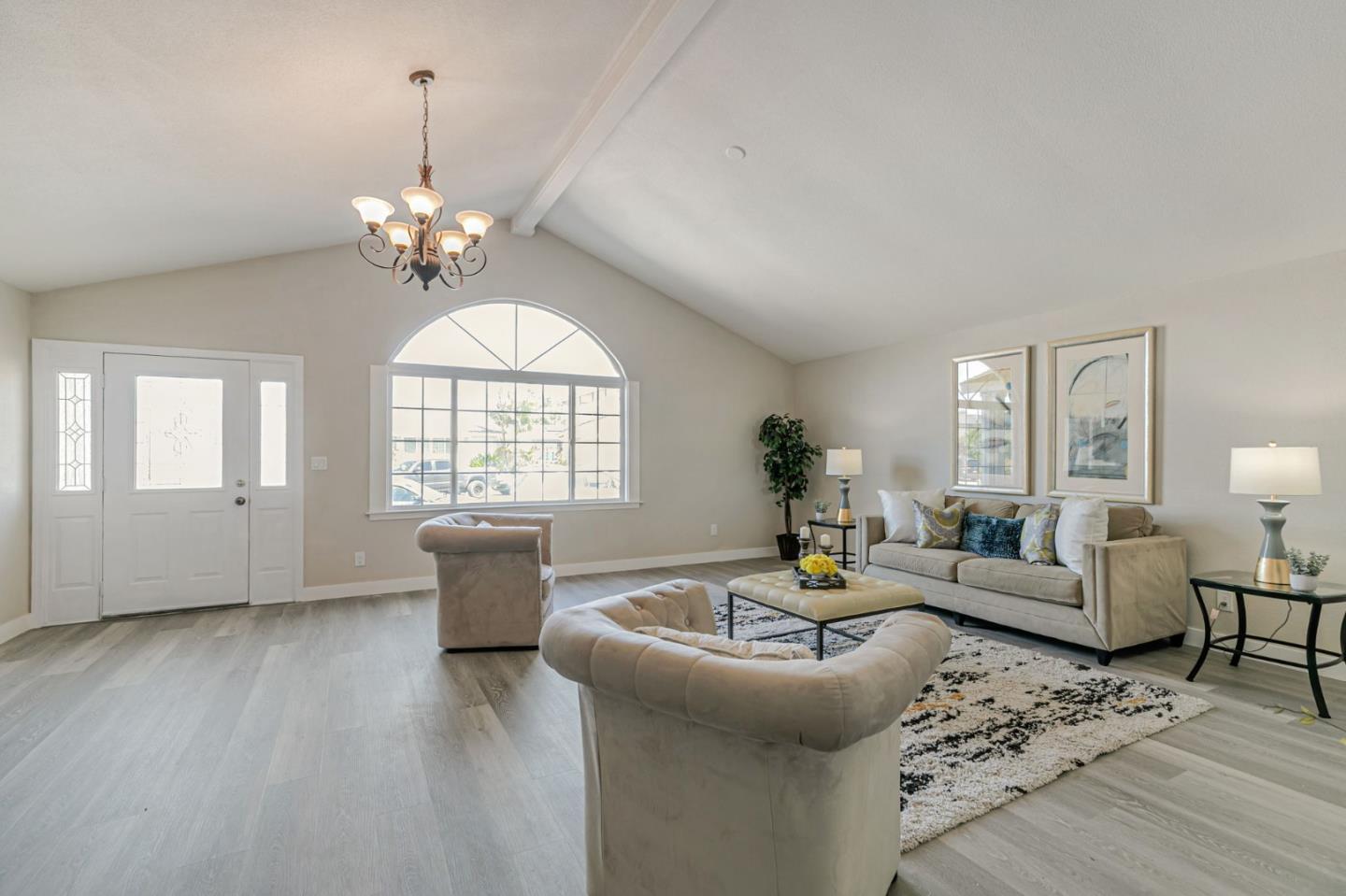 Detail Gallery Image 6 of 47 For 1252 Simonson Court, San Jose,  CA 95121 - 5 Beds | 2 Baths