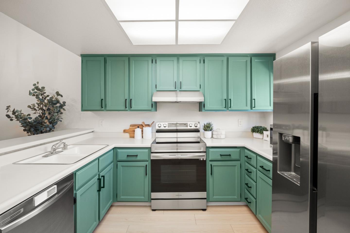 Detail Gallery Image 10 of 19 For 1050 Summermist Ct, San Jose,  CA 95122 - 1 Beds | 1 Baths