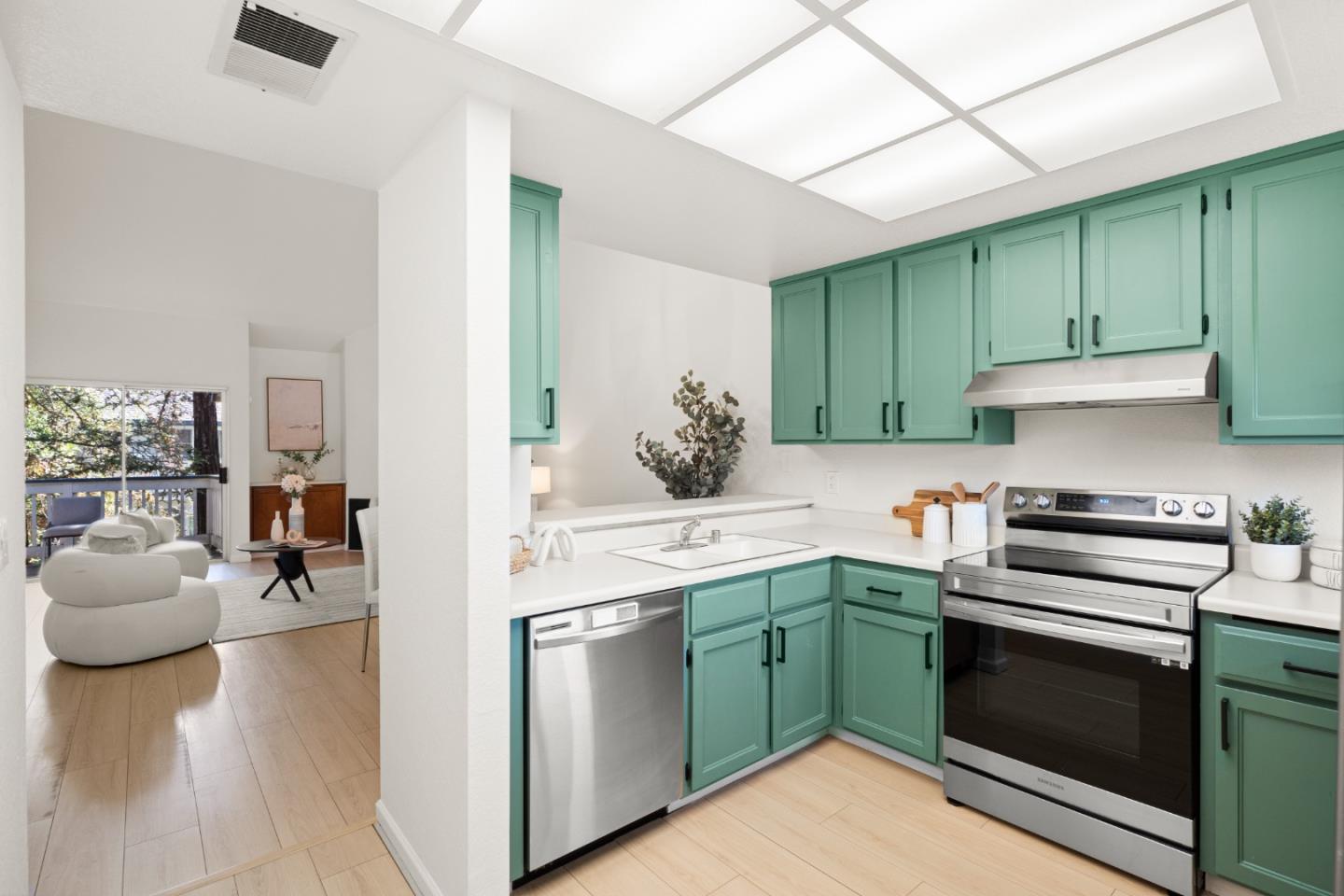 Detail Gallery Image 11 of 19 For 1050 Summermist Ct, San Jose,  CA 95122 - 1 Beds | 1 Baths