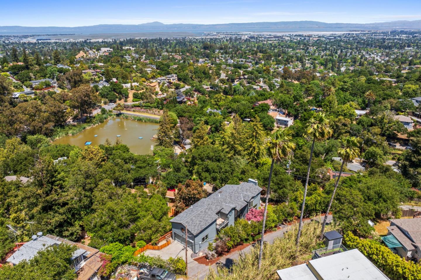 Detail Gallery Image 101 of 111 For 3554 Oak Knoll Dr, Redwood City,  CA 94062 - 3 Beds | 2/1 Baths