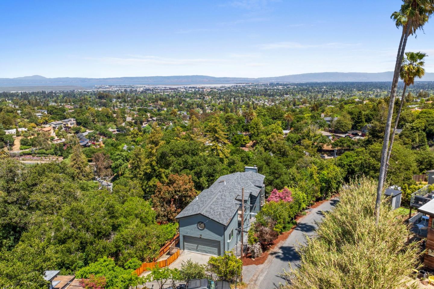 Detail Gallery Image 102 of 111 For 3554 Oak Knoll Dr, Redwood City,  CA 94062 - 3 Beds | 2/1 Baths