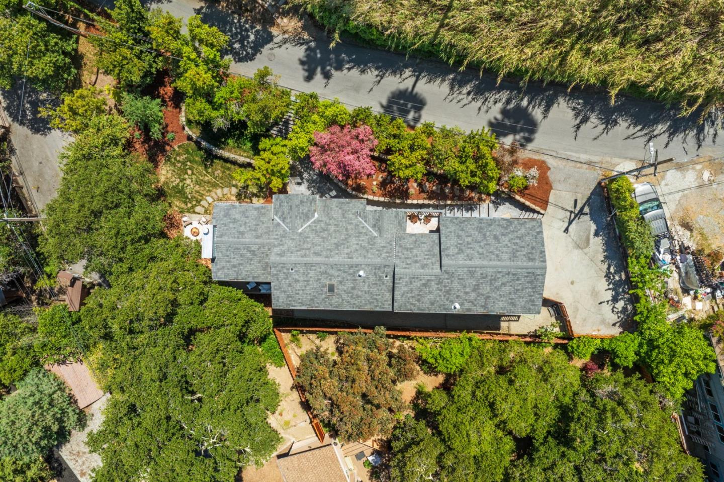 Detail Gallery Image 106 of 111 For 3554 Oak Knoll Dr, Redwood City,  CA 94062 - 3 Beds | 2/1 Baths