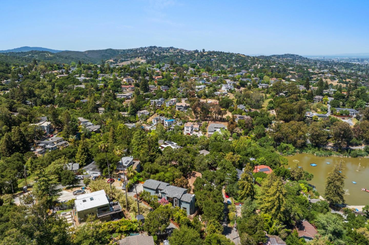Detail Gallery Image 109 of 111 For 3554 Oak Knoll Dr, Redwood City,  CA 94062 - 3 Beds | 2/1 Baths