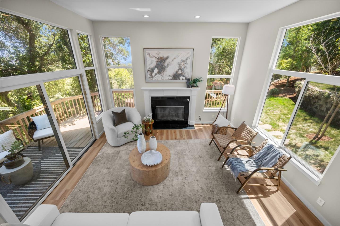Detail Gallery Image 13 of 111 For 3554 Oak Knoll Dr, Redwood City,  CA 94062 - 3 Beds | 2/1 Baths