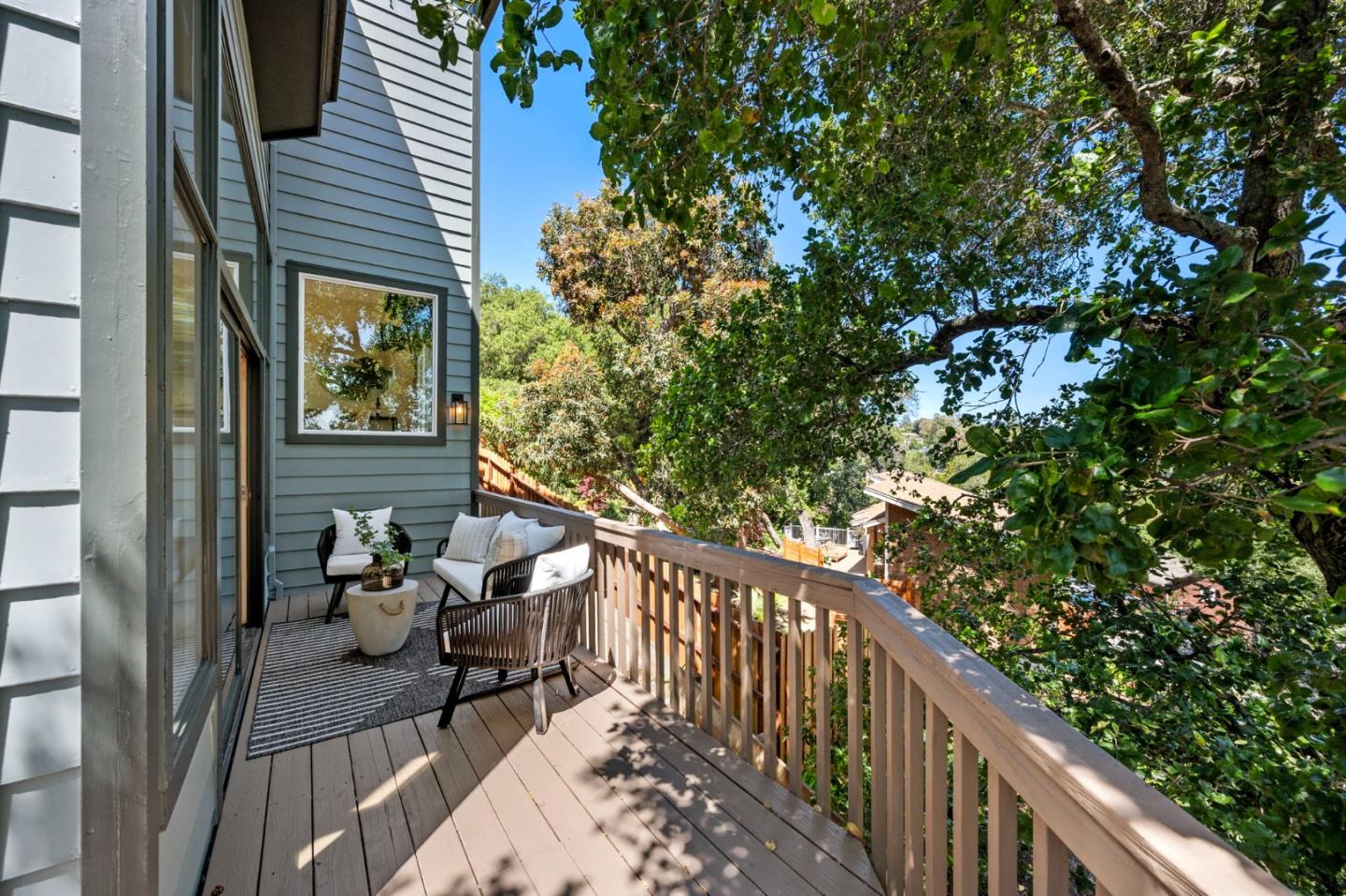 Detail Gallery Image 23 of 111 For 3554 Oak Knoll Dr, Redwood City,  CA 94062 - 3 Beds | 2/1 Baths