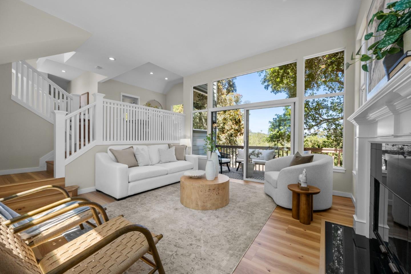 Detail Gallery Image 25 of 111 For 3554 Oak Knoll Dr, Redwood City,  CA 94062 - 3 Beds | 2/1 Baths
