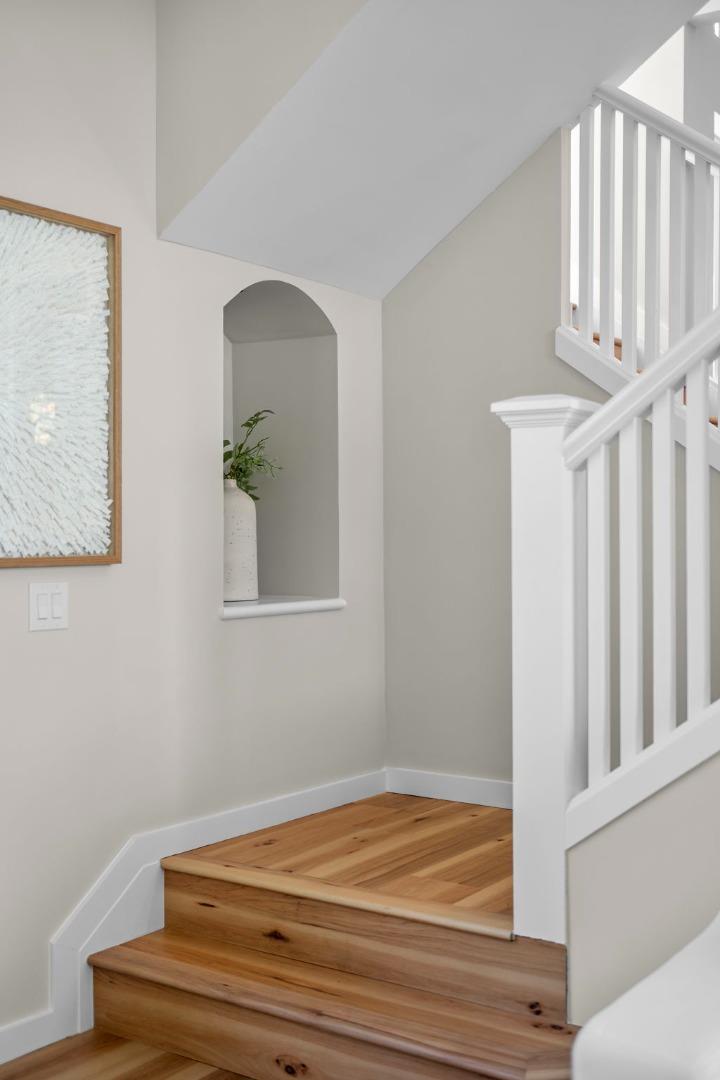 Detail Gallery Image 28 of 111 For 3554 Oak Knoll Dr, Redwood City,  CA 94062 - 3 Beds | 2/1 Baths