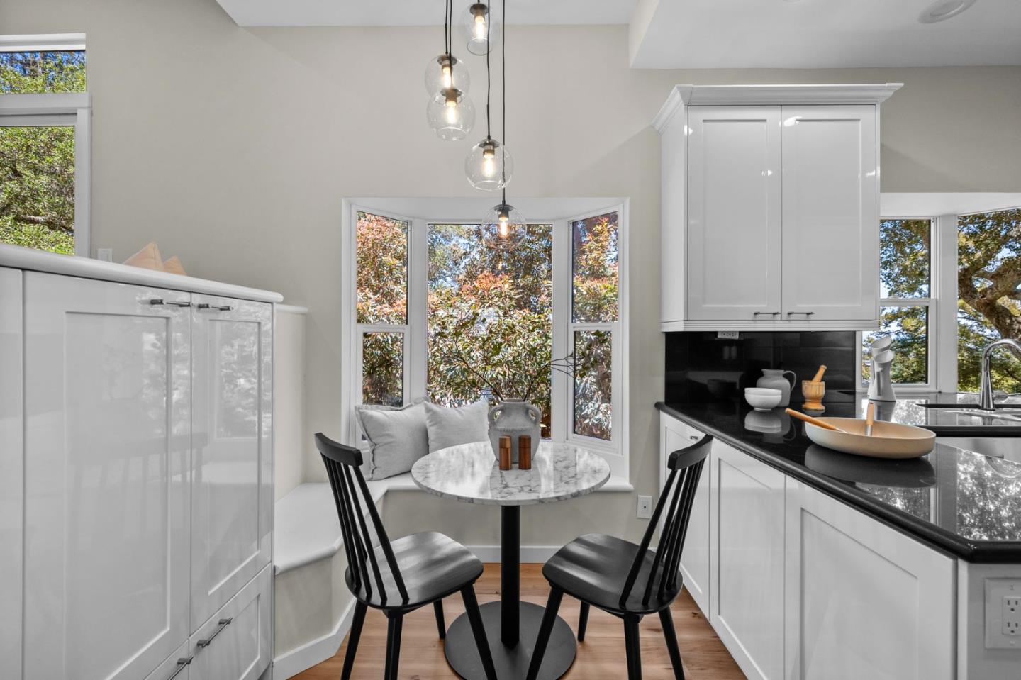 Detail Gallery Image 41 of 111 For 3554 Oak Knoll Dr, Redwood City,  CA 94062 - 3 Beds | 2/1 Baths
