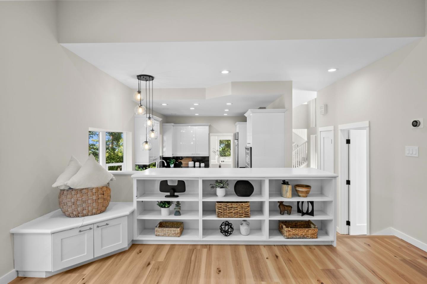 Detail Gallery Image 49 of 111 For 3554 Oak Knoll Dr, Redwood City,  CA 94062 - 3 Beds | 2/1 Baths