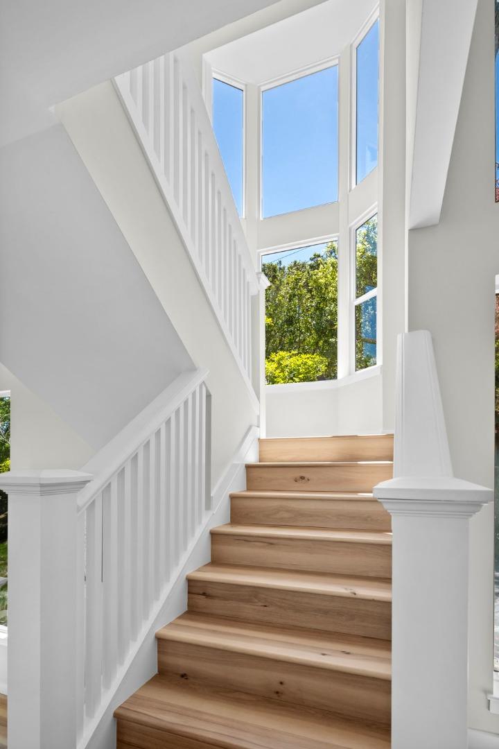Detail Gallery Image 52 of 111 For 3554 Oak Knoll Dr, Redwood City,  CA 94062 - 3 Beds | 2/1 Baths