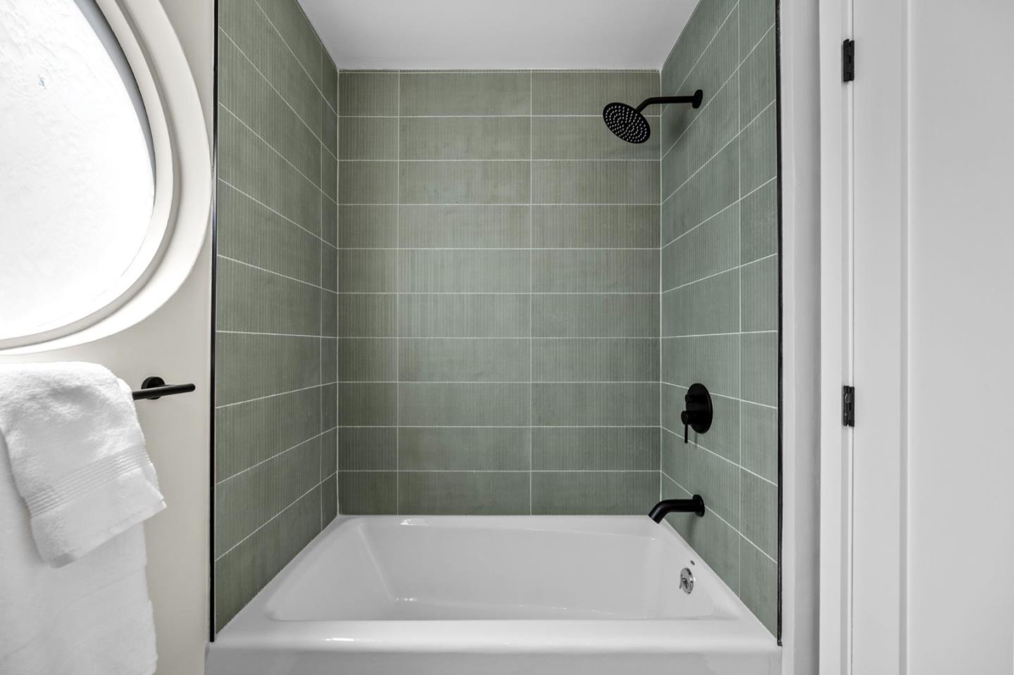 Detail Gallery Image 70 of 111 For 3554 Oak Knoll Dr, Redwood City,  CA 94062 - 3 Beds | 2/1 Baths